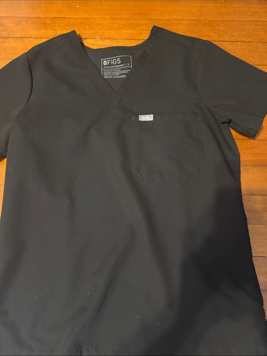 Figs Tops - FIGS Women’s Black Short-Sleeve Scrub Tops - Set of 2